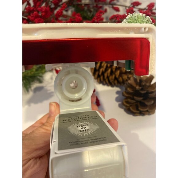 Bath & Body Works “Hot Cocoa Stand” Nightlight Wallflower Plug -New with tag - Picture 9 of 9